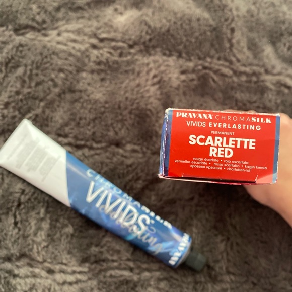 Pravana CHROMASILK VIVIDS everlasting (Scarlet Red) - Picture 4 of 6